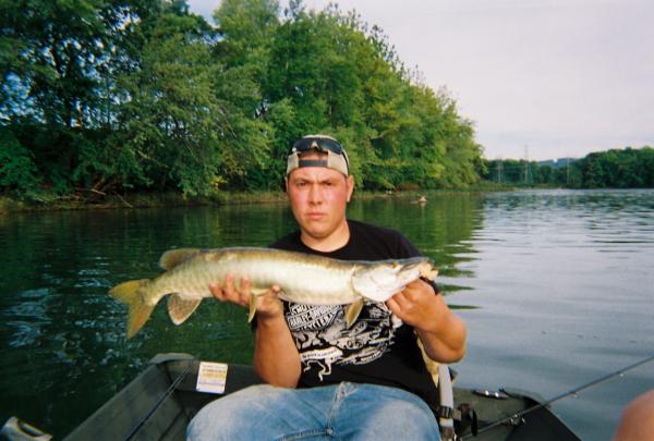 32'' musky