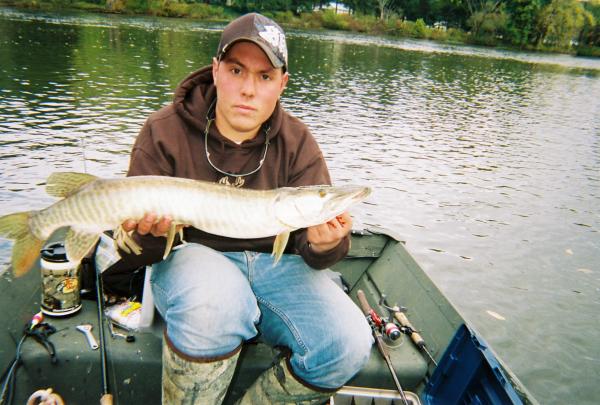 32'' musky